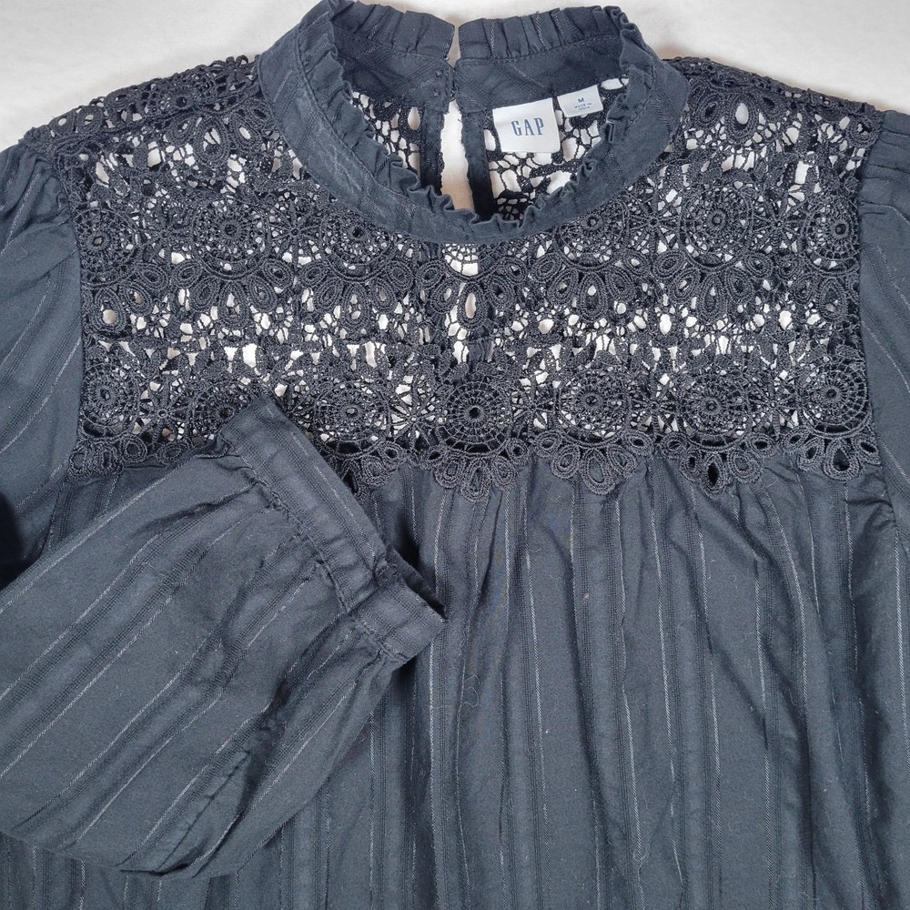 Gap Black Crochet Lace Top Mock Neck‎ 3/4 Sleeve Women's Size Medium